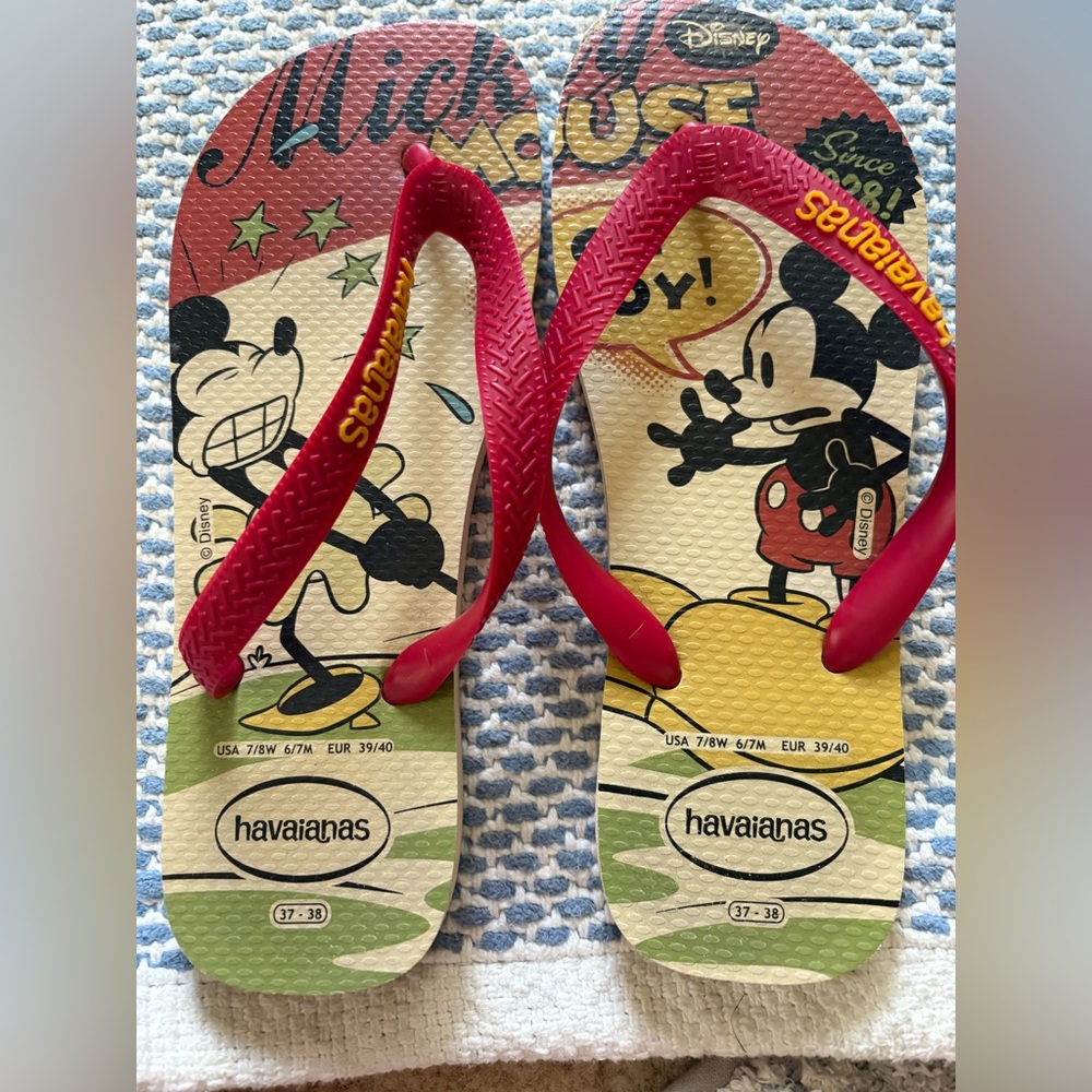 Havaianas Red Sandals with Mickey Mouse Design